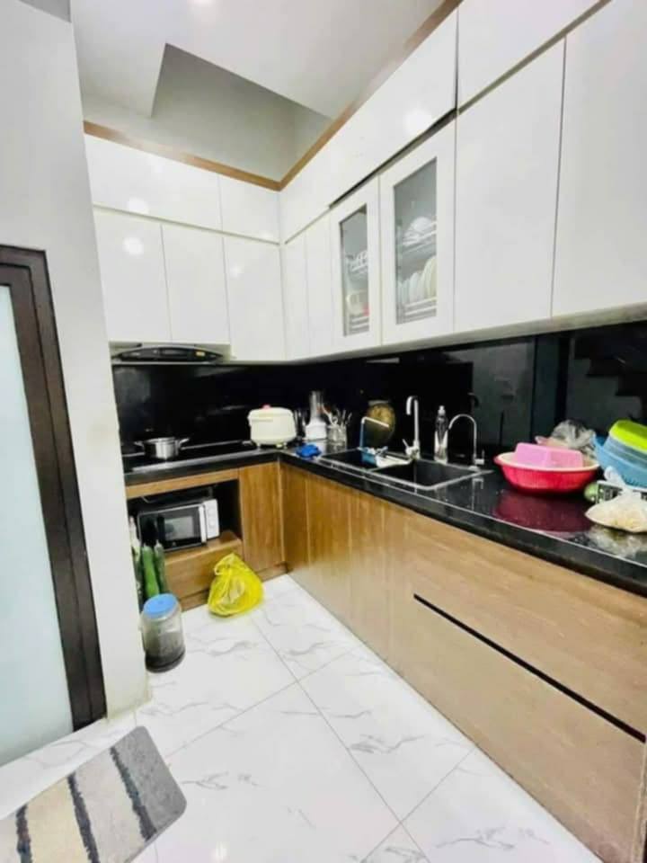 BÁN NHÀ CẦU GIẤY - NHÀ ĐẸP - KINH DOANH - DÂN TRÍ CAO - Ô TÔ ĐỖ TRƯỚC CỬA - Ảnh 2